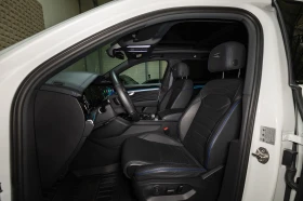 VW Touareg  R eHybrid | Гаранция| Панорама| Въздушно окачванe, снимка 8