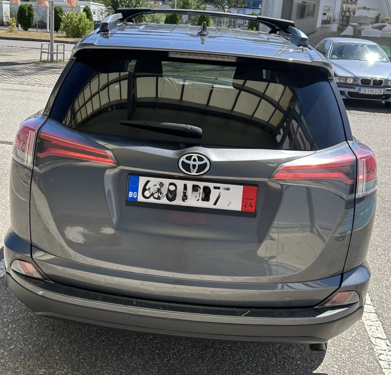 Toyota Rav4 2.5 AWD, снимка 6 - Автомобили и джипове - 46851145