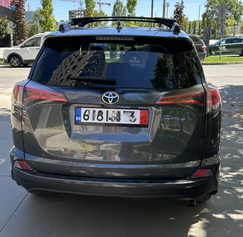 Toyota Rav4 2.5 AWD, снимка 10 - Автомобили и джипове - 46851145