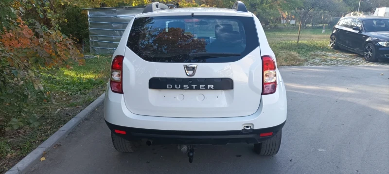 Dacia Duster 1.6, снимка 6 - Автомобили и джипове - 47986424