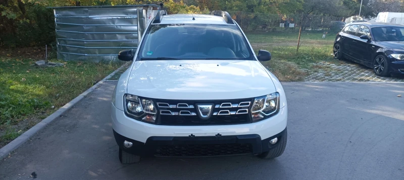 Dacia Duster 1.6, снимка 2 - Автомобили и джипове - 47986424