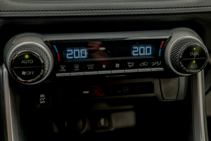 Toyota Rav4 Hybrid/4x4/Lane Assist/Distonic/Камера, снимка 12 - Автомобили и джипове - 50705544