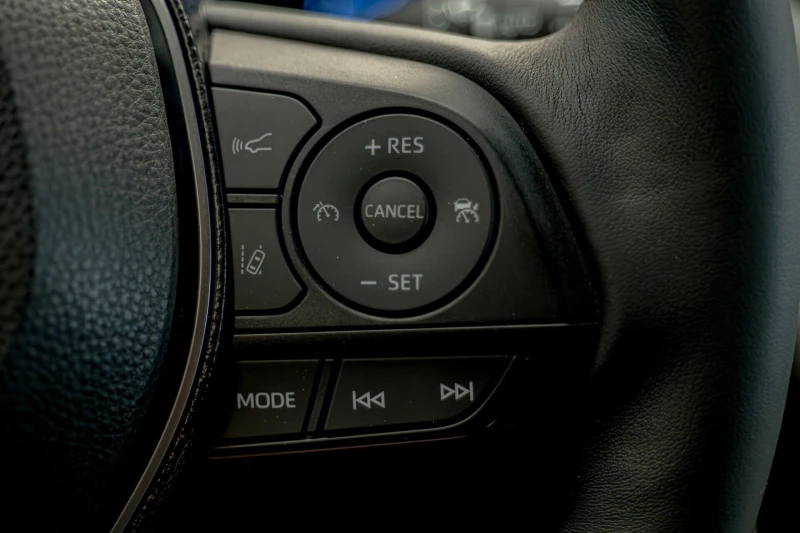 Toyota Rav4 Hybrid/4x4/Lane Assist/Distonic/Камера, снимка 11 - Автомобили и джипове - 50705544