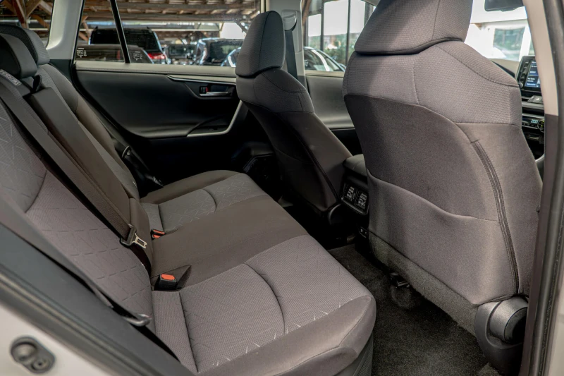 Toyota Rav4 Hybrid/4x4/Lane Assist/Distonic/Камера, снимка 9 - Автомобили и джипове - 50705544