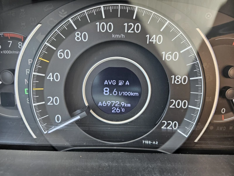 Honda Cr-v 2.0i-VTEC 4x4 Panorama* Keyless * City Brake, снимка 10 - Автомобили и джипове - 51622821