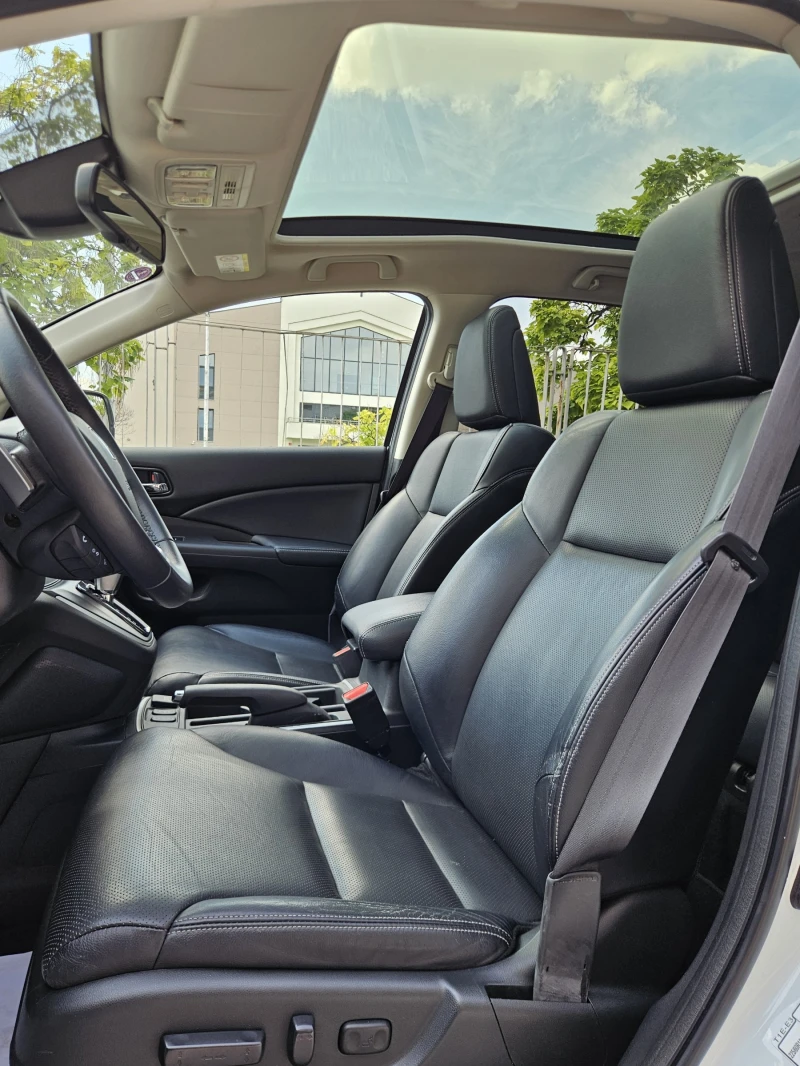 Honda Cr-v 2.0i-VTEC 4x4 Panorama* Keyless * City Brake, снимка 8 - Автомобили и джипове - 51622821