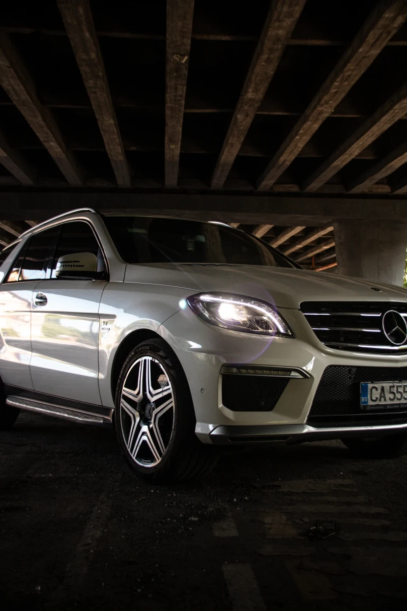 Mercedes-Benz ML 63 AMG ПРЪСТОВ/AssistPark/Harman/Обдухване , снимка 10 - Автомобили и джипове - 51894838