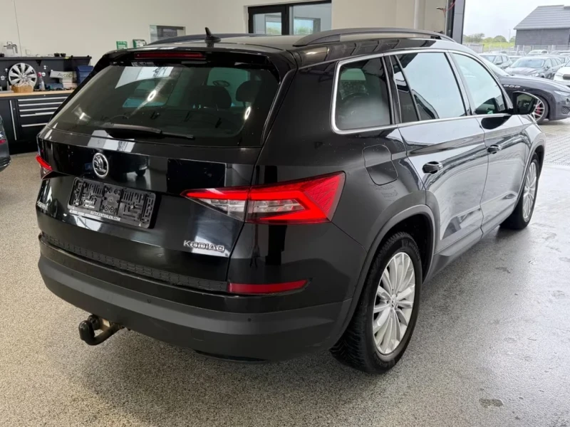 Skoda Kodiaq 1.5 TSI DSG7 ACC AHK LED, снимка 5 - Автомобили и джипове - 51899139