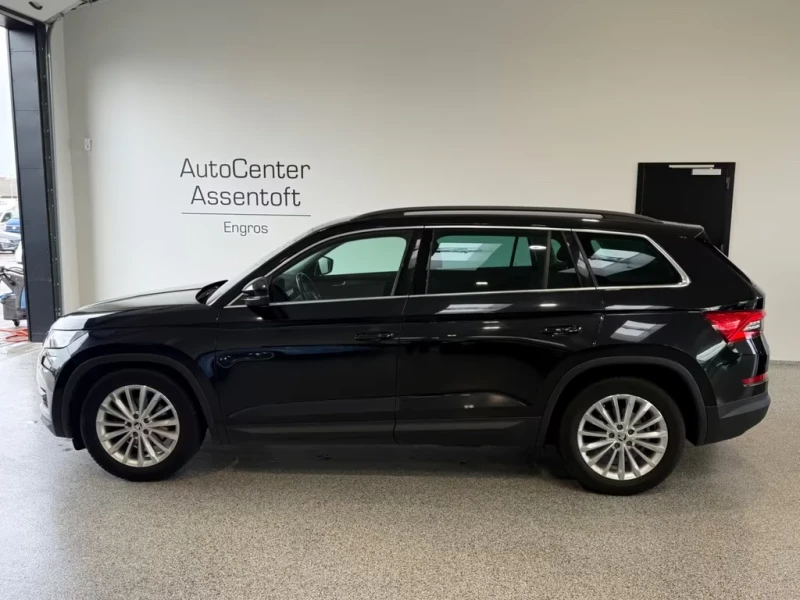 Skoda Kodiaq 1.5 TSI DSG7 ACC AHK LED, снимка 3 - Автомобили и джипове - 51899139