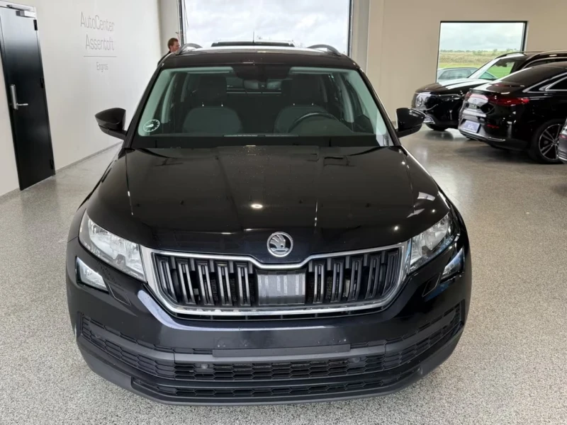 Skoda Kodiaq 1.5 TSI DSG7 ACC AHK LED, снимка 2 - Автомобили и джипове - 51899139