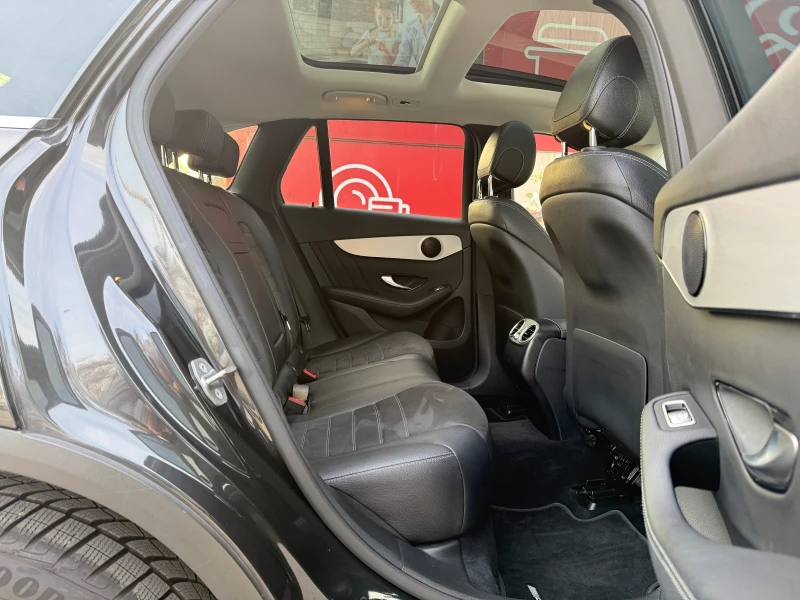 Mercedes-Benz GLC 220 AMG* 360CAM* DISTR* KeyLess* М.ТОЧКА* DIGITAL* TOP, снимка 12 - Автомобили и джипове - 52652571