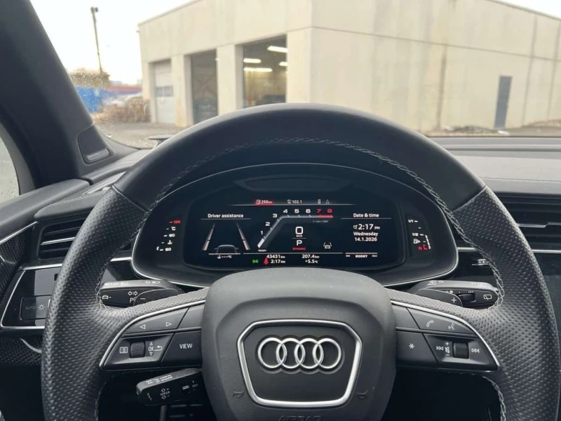 Audi SQ7 * quattro Premium Plus * CARFAX * ЦЕНА ДО БГ, снимка 14 - Автомобили и джипове - 53209928