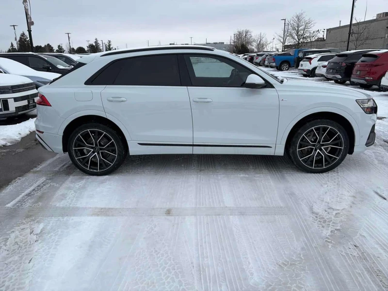 Audi Q8 * Technik * CARFAX * ЦЕНА ДО БГ, снимка 3 - Автомобили и джипове - 53583869