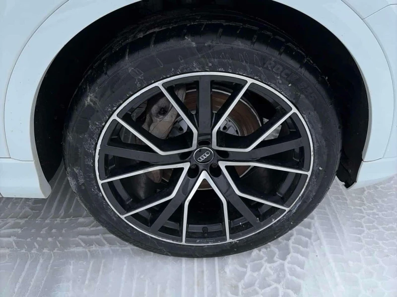 Audi Q8 * Technik * CARFAX * ЦЕНА ДО БГ, снимка 6 - Автомобили и джипове - 53583869