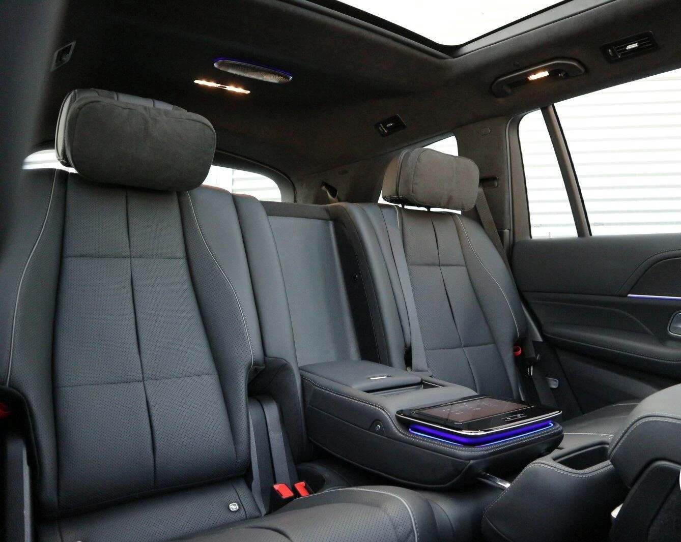 Mercedes-Benz GLS580 * 4M* AMG* PANO* DISTR* HEAD-UP* BURM* PANO* NIGHT - изображение 9