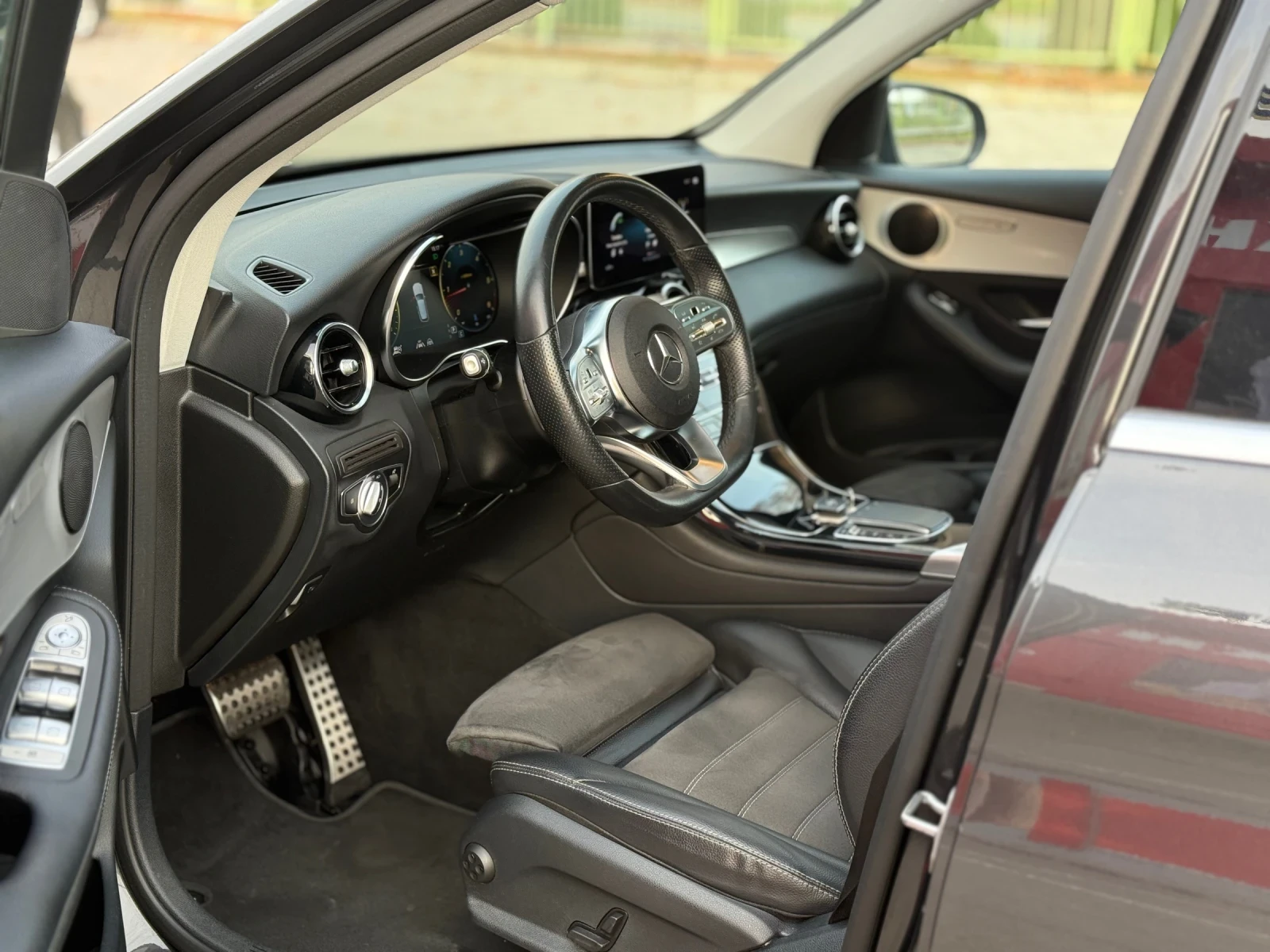 Mercedes-Benz GLC 220 AMG* 360CAM* DISTR* KeyLess* М.ТОЧКА* DIGITAL* TOP - изображение 8