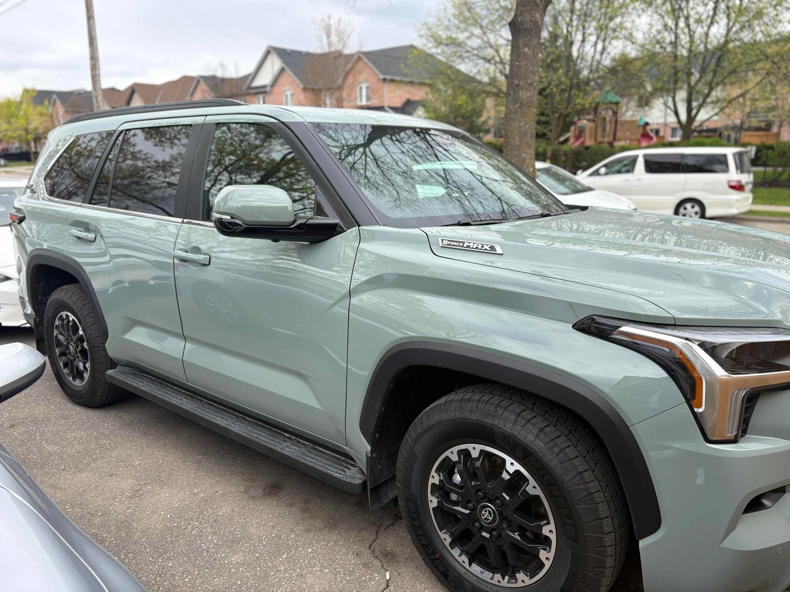 Toyota Sequoia  SR5 4WD, снимка 3 - Автомобили и джипове - 54470810