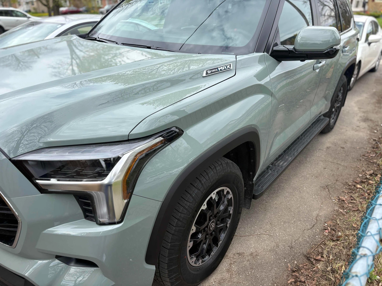 Toyota Sequoia  SR5 4WD