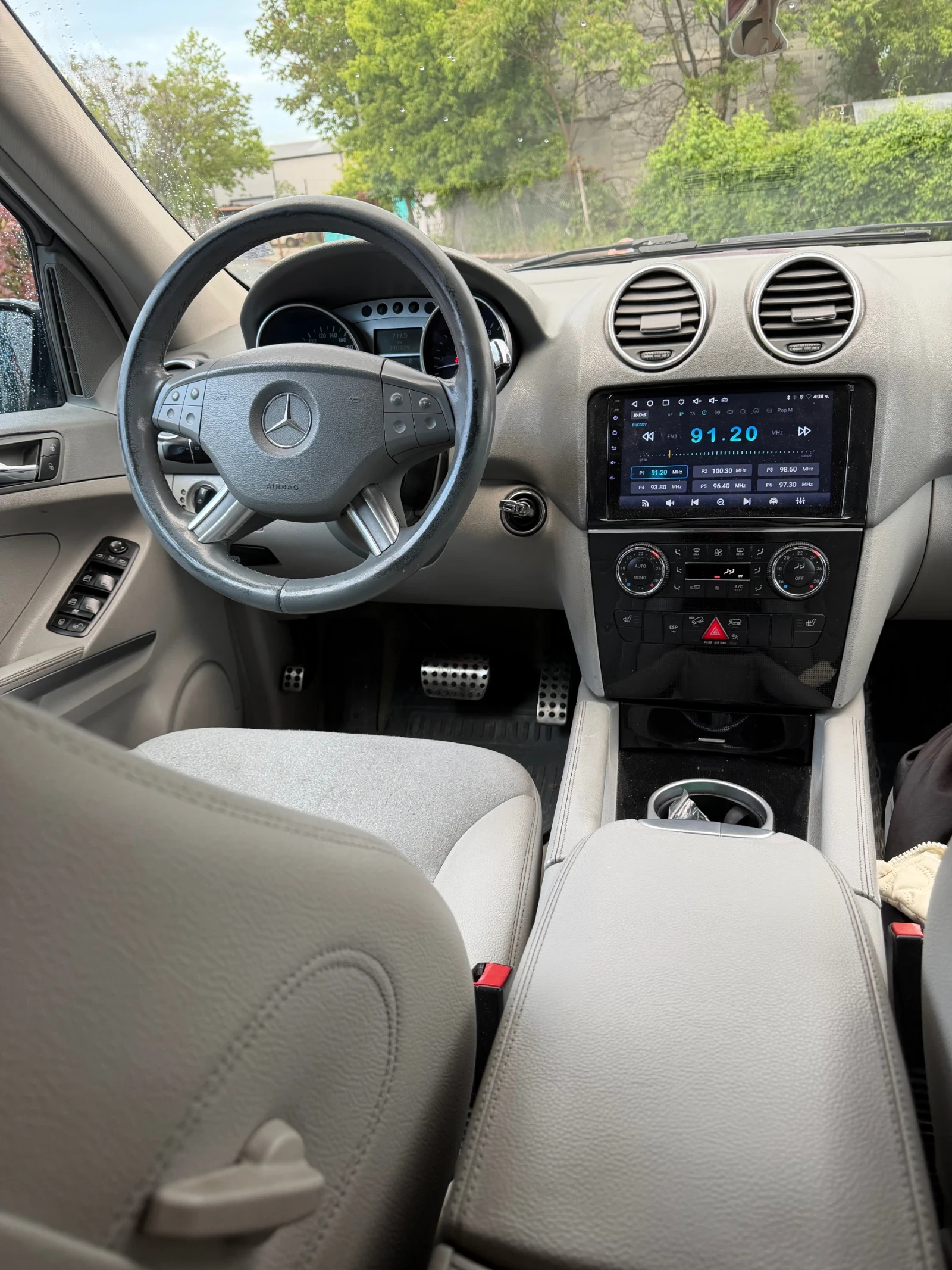 Mercedes-Benz ML 320, снимка 10 - Автомобили и джипове - 54635939
