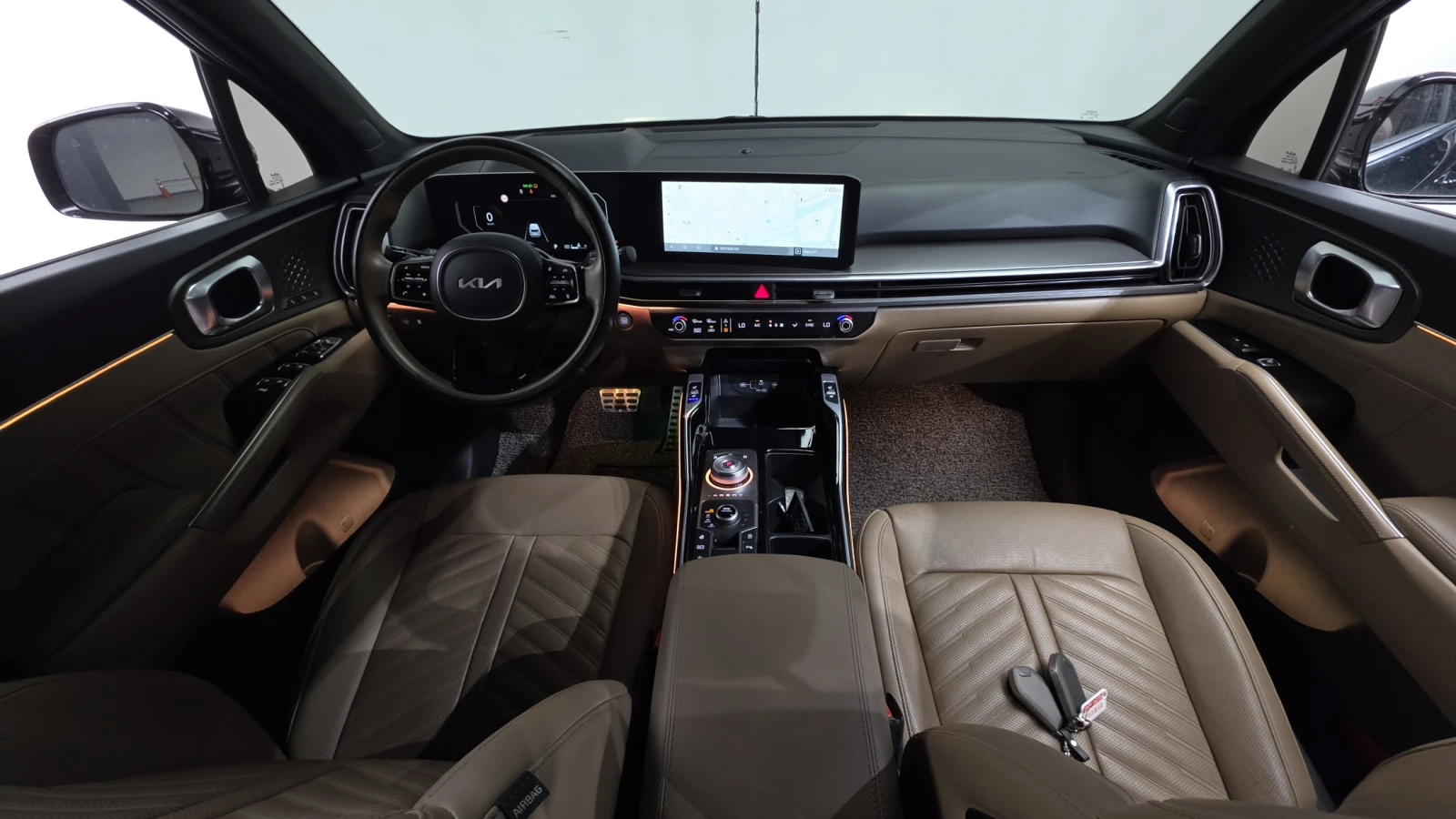 Kia Sorento SIGNATURE* 360* ОБДУХ* МАСАЖ* DISTRONIK* HEAD-UP* , снимка 7 - Автомобили и джипове - 54702182