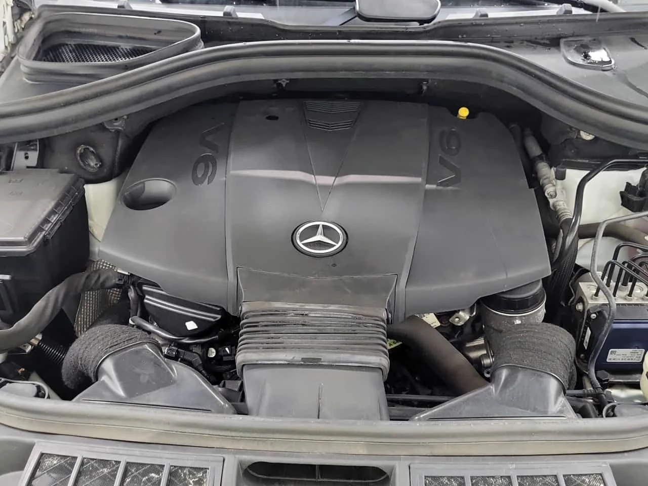 Mercedes-Benz ML 350 * BLUETEC * CARFAX * ЦЕНА ДО БГ, снимка 16 - Автомобили и джипове - 55002446