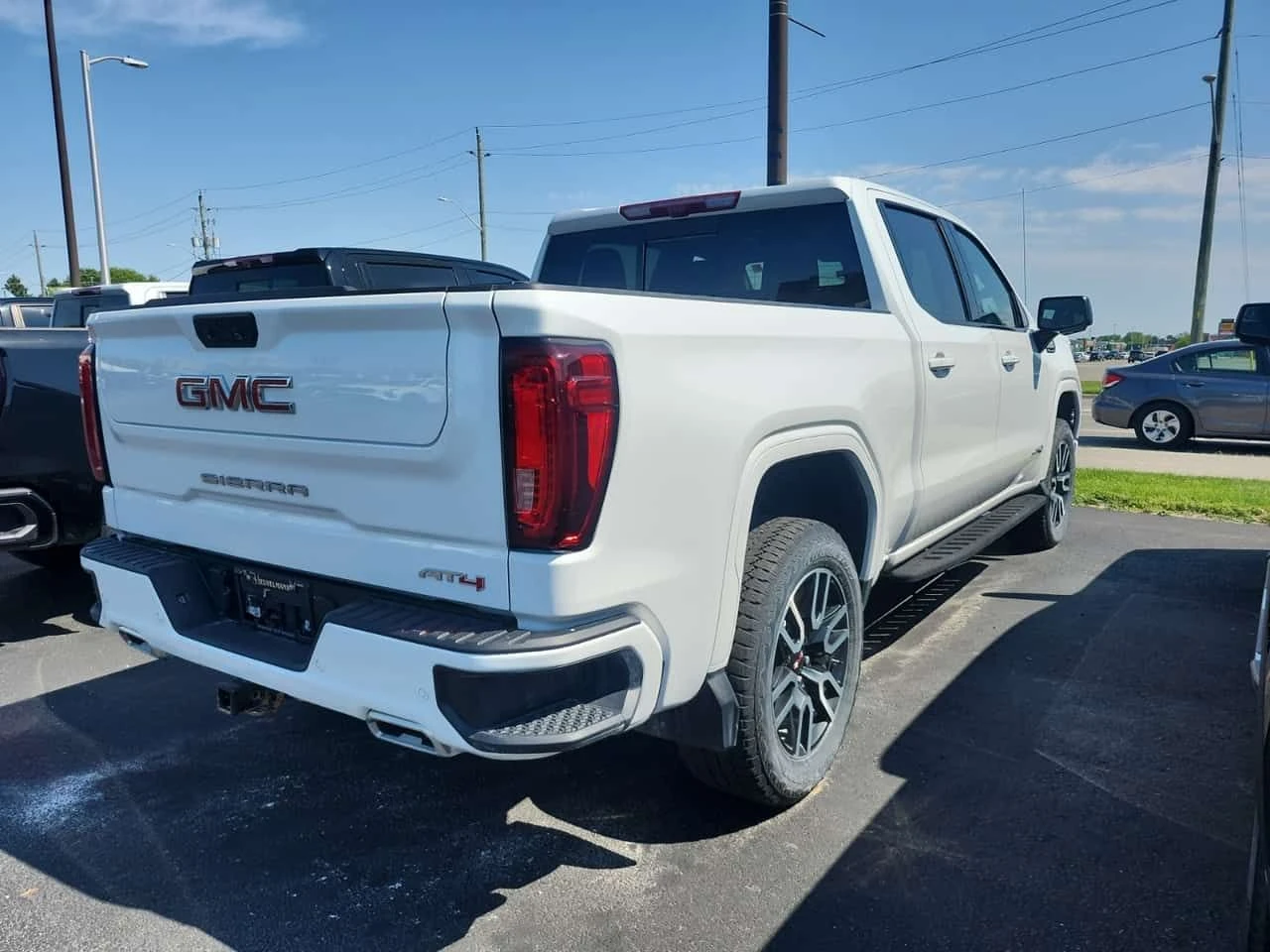 Gmc Sierra * AT4 * CARFAX * ОПЦИЯ ЗА ФИНАНСИРАНЕ, снимка 10 - Автомобили и джипове - 55012248