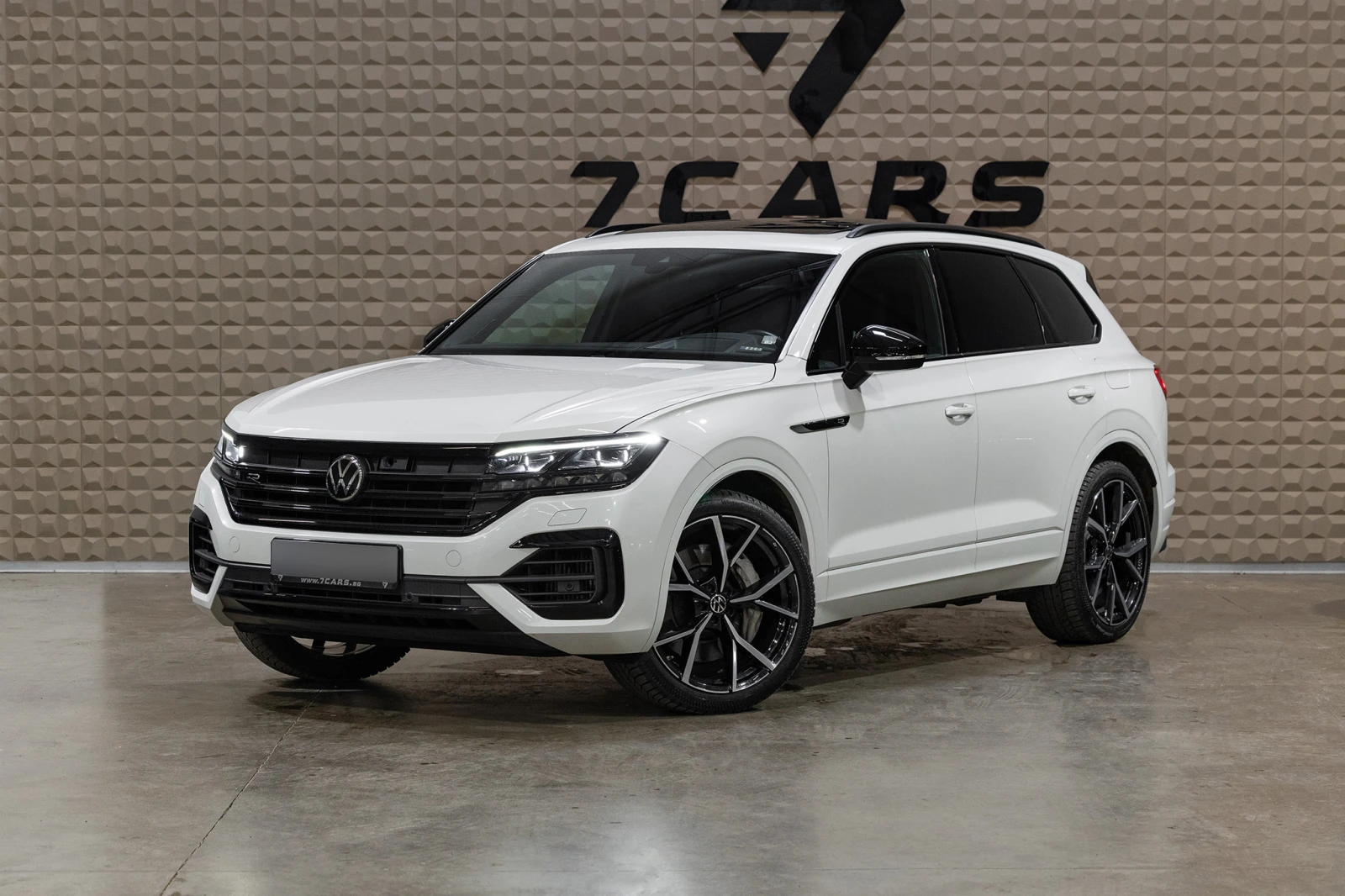 VW Touareg  R eHybrid | Гаранция| Панорама| Въздушно окачванe