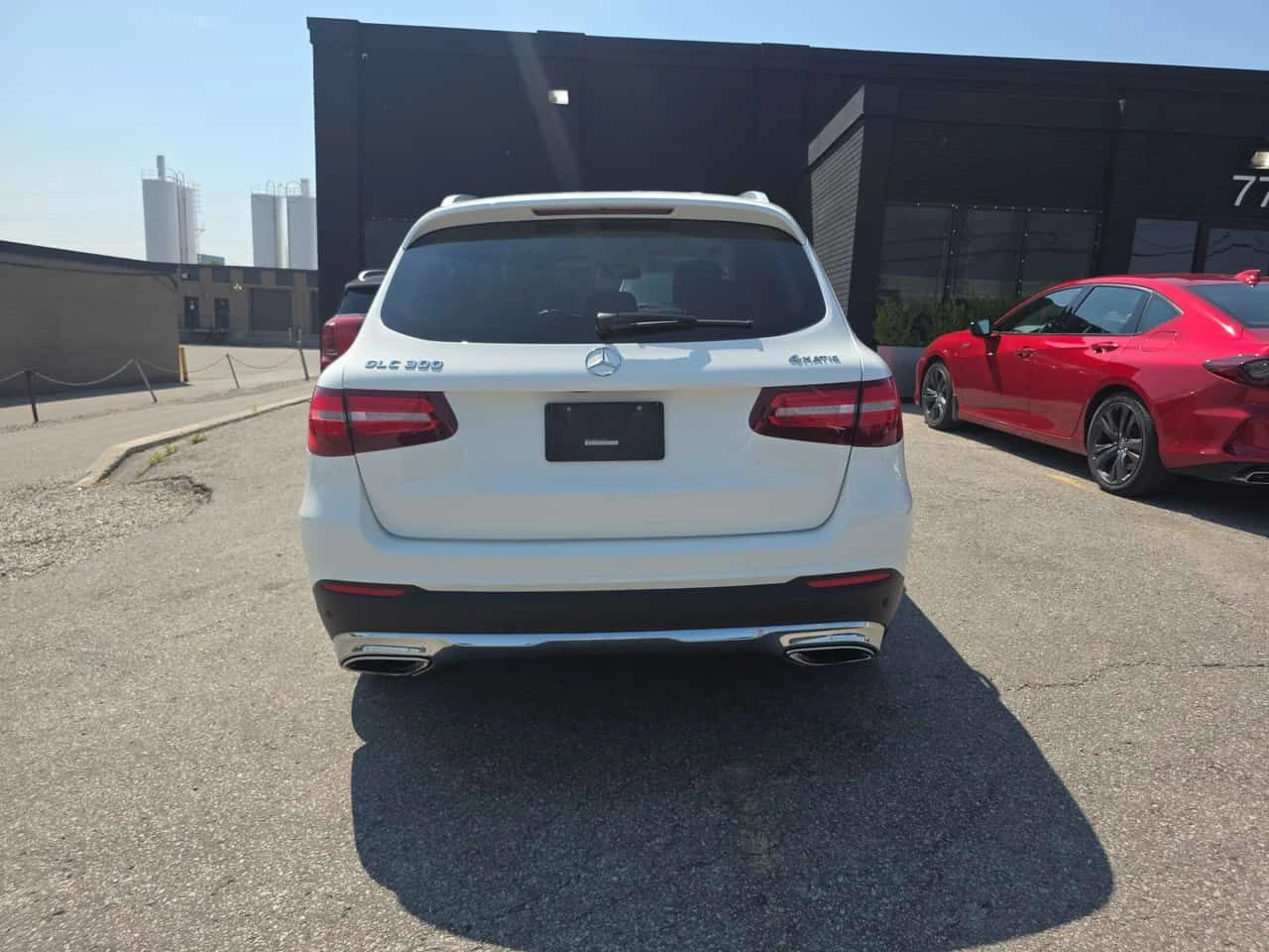 Mercedes-Benz GLC 300 * CARFAX * БЕЗ ЗАБЕЛЕЖКА * АВТОКРЕДИТ, снимка 4 - Автомобили и джипове - 55703100