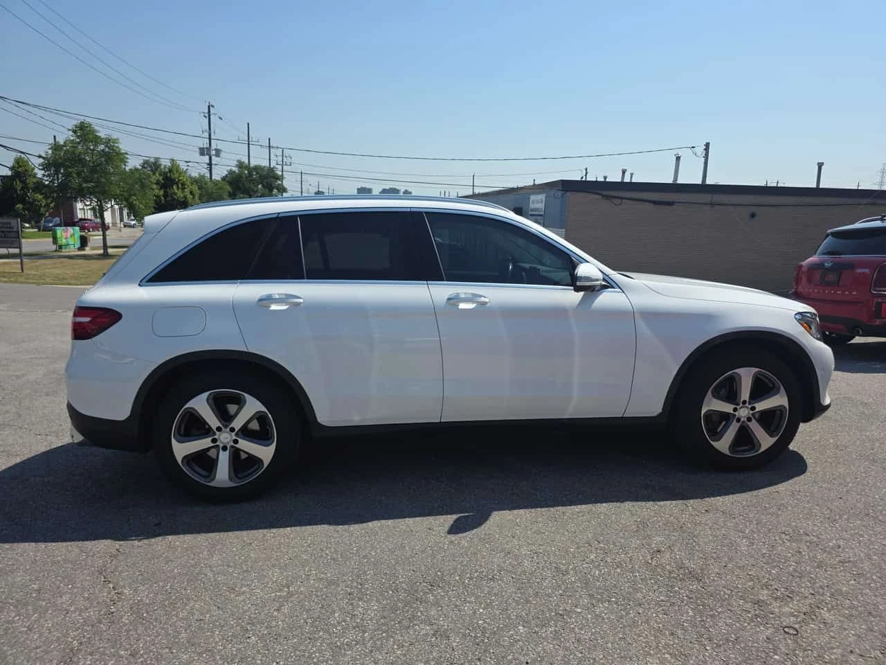 Mercedes-Benz GLC 300 * CARFAX * БЕЗ ЗАБЕЛЕЖКА * АВТОКРЕДИТ, снимка 3 - Автомобили и джипове - 55703100