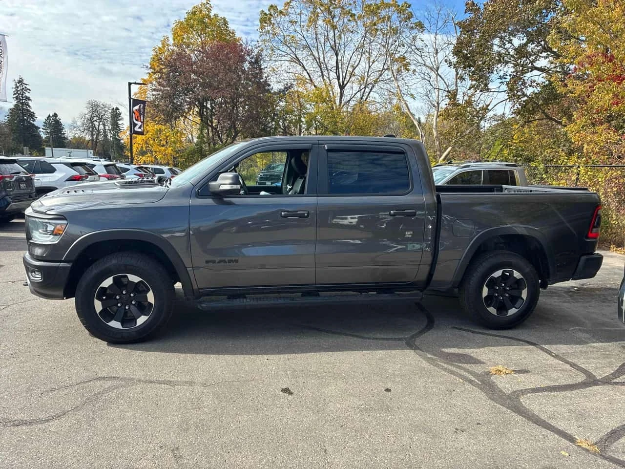 Dodge RAM 1500 Rebel | CARFAX | ��� ��������� | Mobile.bg � ����������� 3