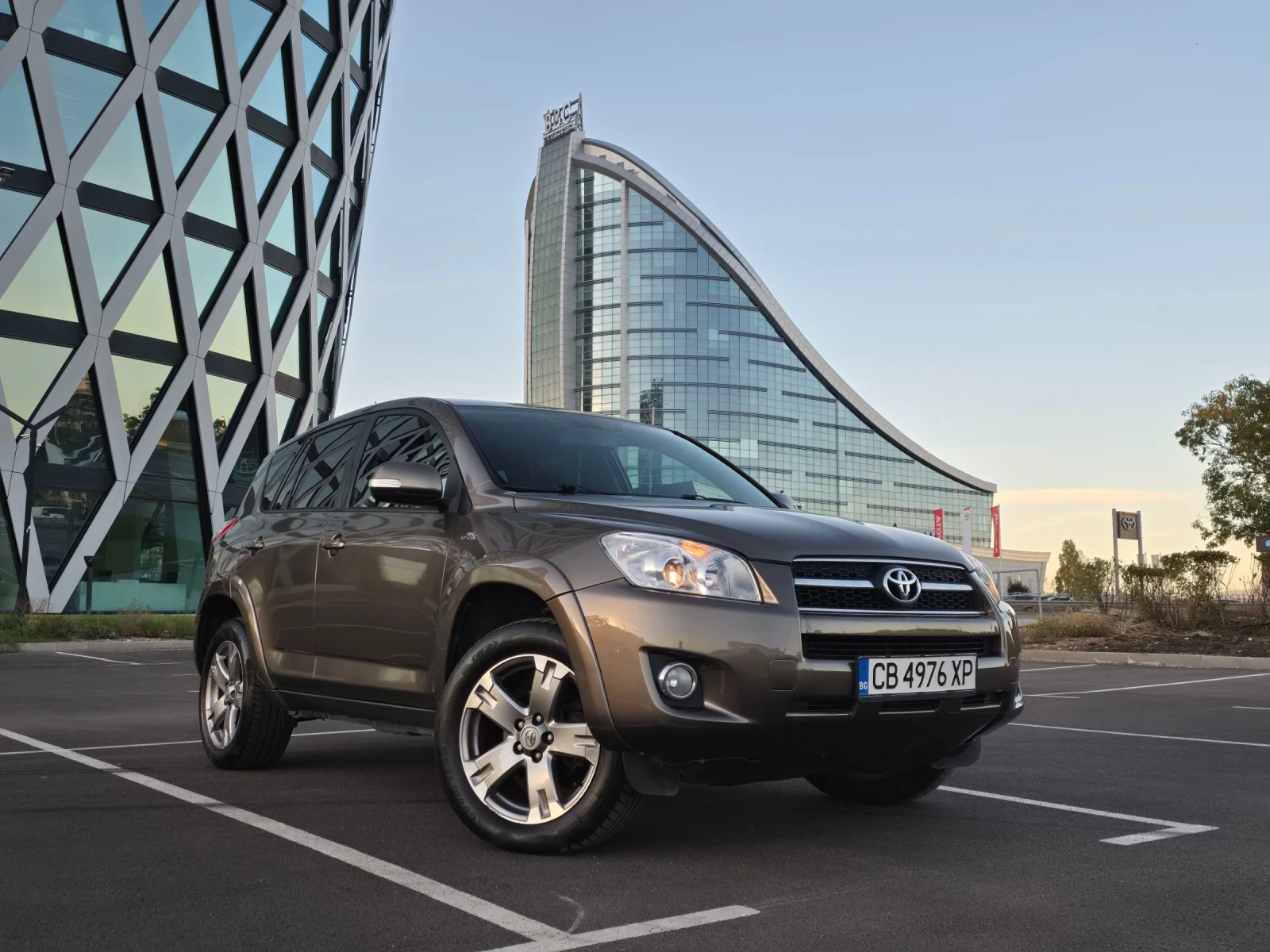 Toyota Rav4 2.2 150кс 4x4 Автоматик Sport Keyless Android