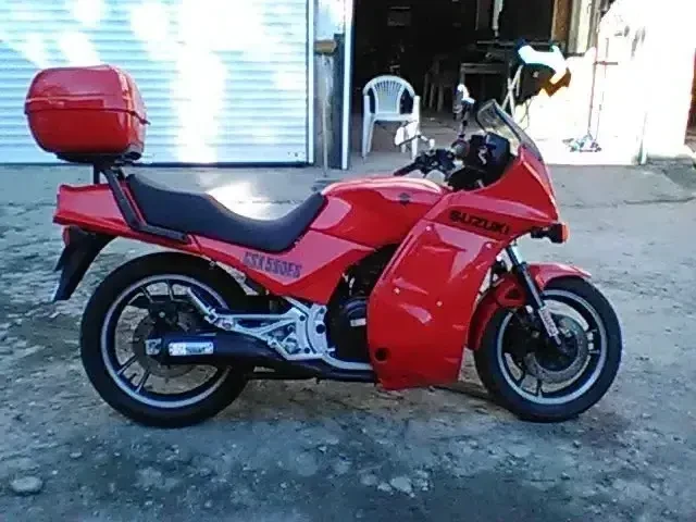 Suzuki Gsx