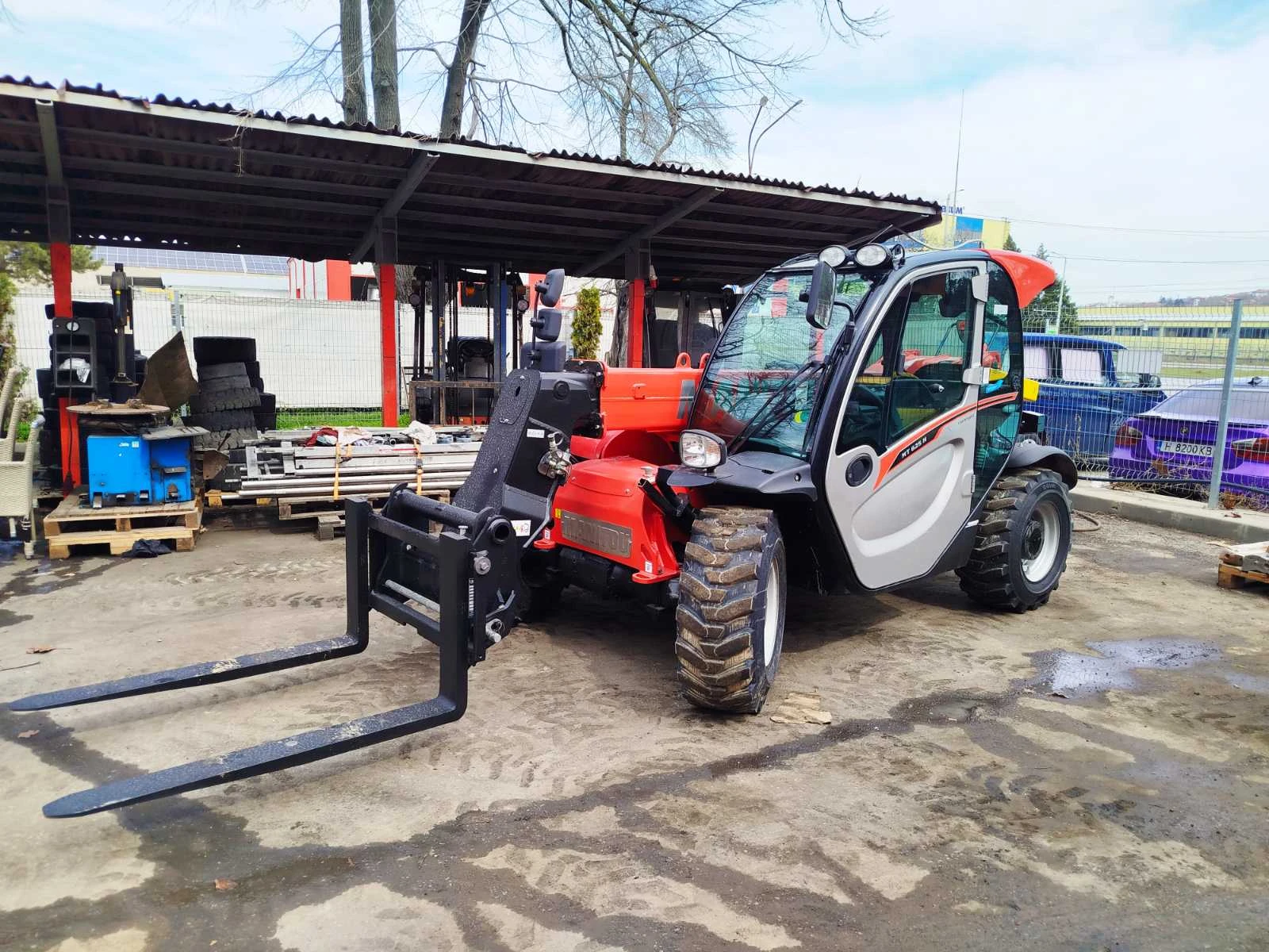Телескопичен товарач Manitou MT 625 H, снимка 4 - Селскостопанска техника - 54037368