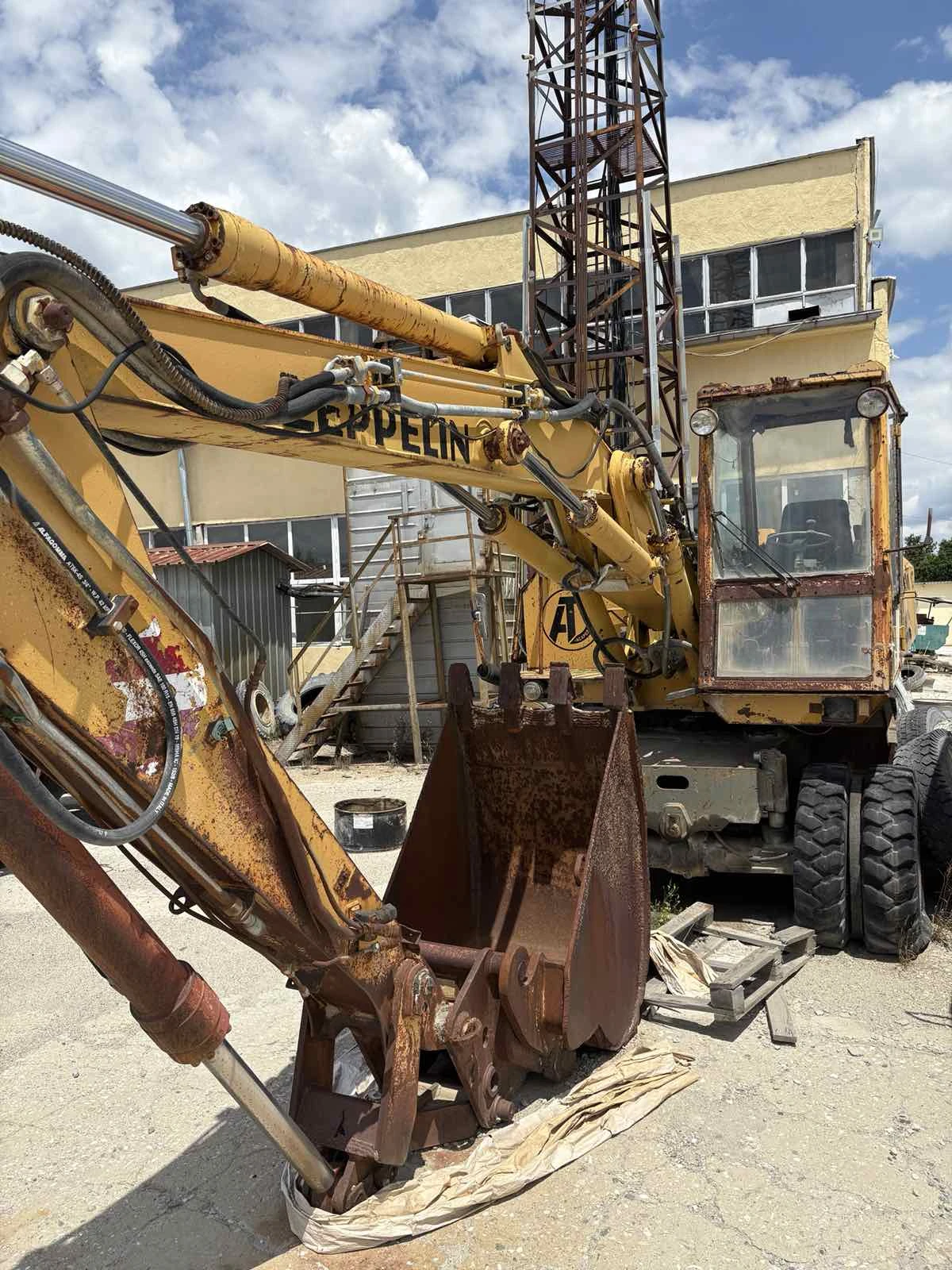 Багер Zeppelin ZM 15 C