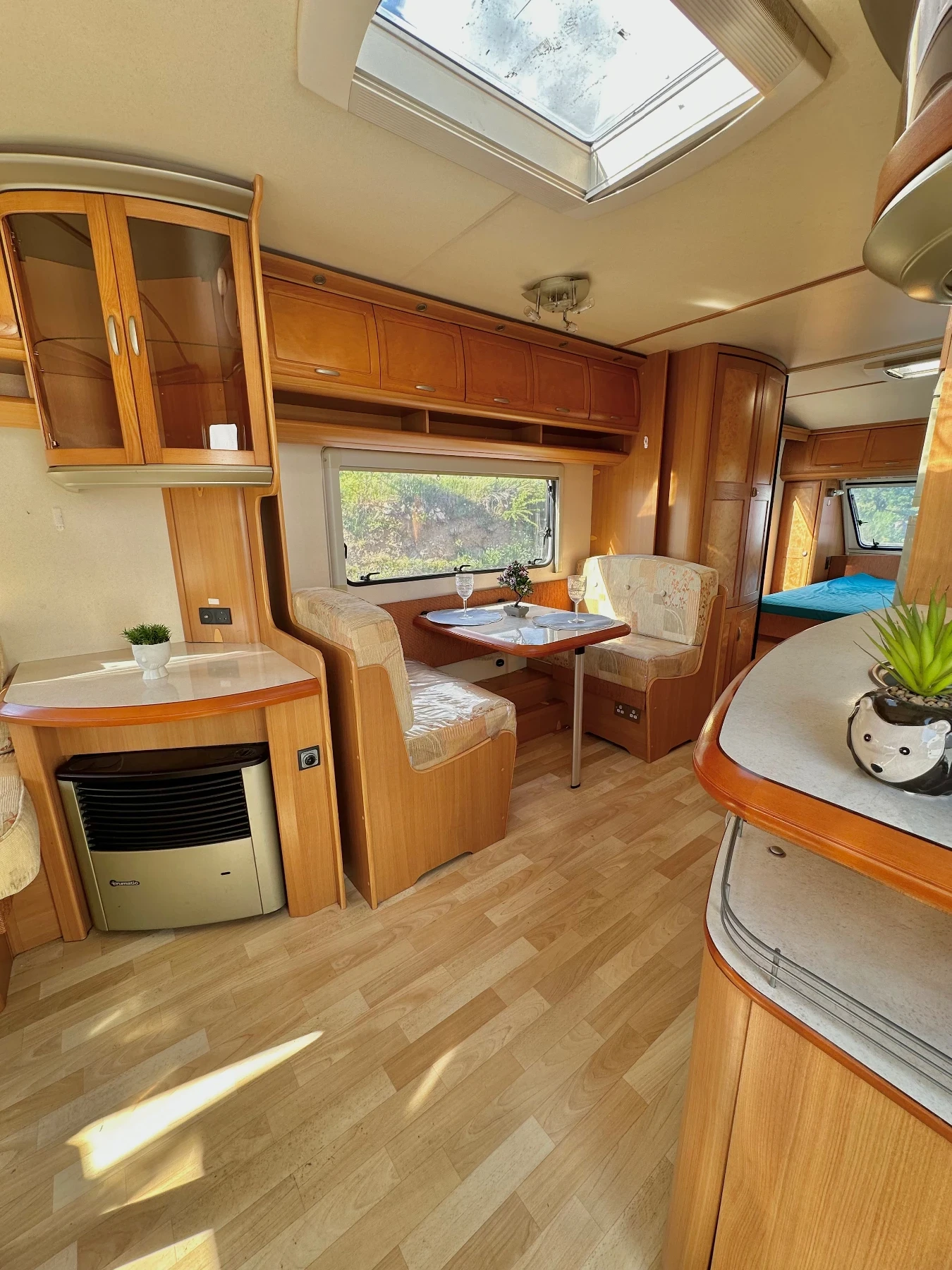 �������� Hobby Prestige 720/ ��� ����/ 9 �����/ ���� � WC/  | Mobile.bg � ����������� 10