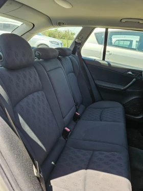 Mercedes-Benz C 180 С180, 2.0 бензин, Регистриран - 3980 лв. - 62181940 4