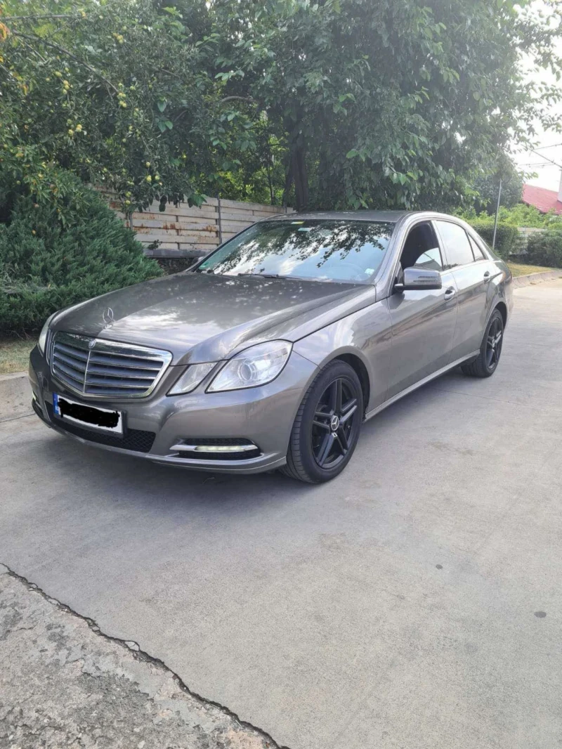 Mercedes-Benz E 200, снимка 1 - Автомобили и джипове - 47541801