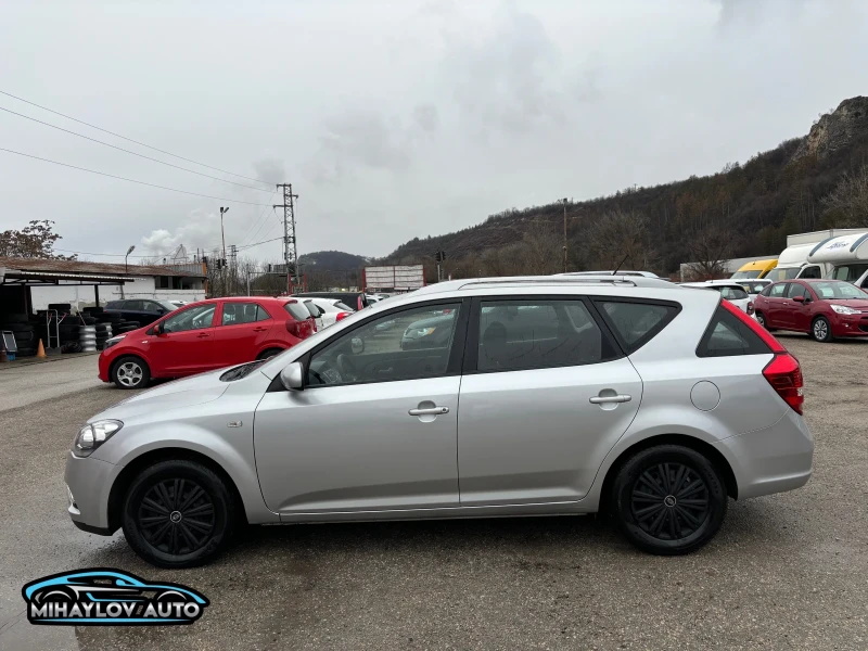 Kia Ceed 1.6i !!УНИКАТ!!, снимка 6 - Автомобили и джипове - 48659229