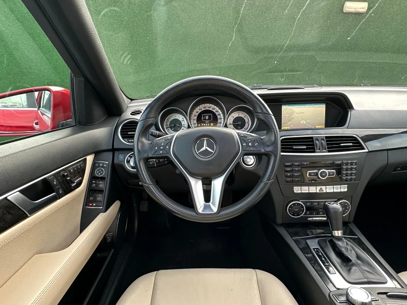 Mercedes-Benz C 250 4Matic KeyLessGO Памет Панорама Swiss ЛИЗИНГ, снимка 9 - Автомобили и джипове - 49155727