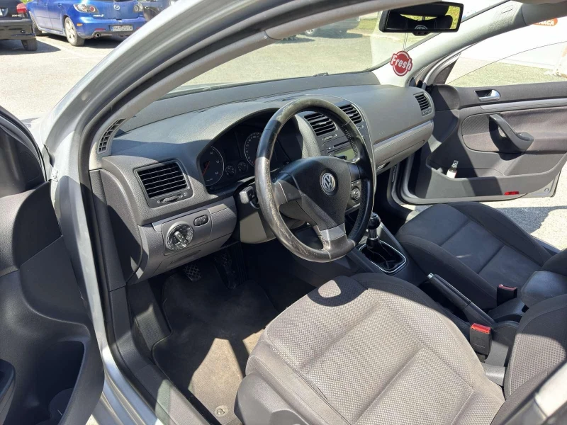 VW Golf, снимка 7 - Автомобили и джипове - 52296046