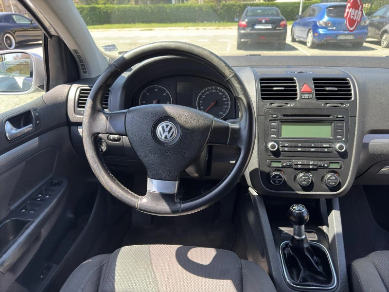 VW Golf, снимка 5 - Автомобили и джипове - 52296046