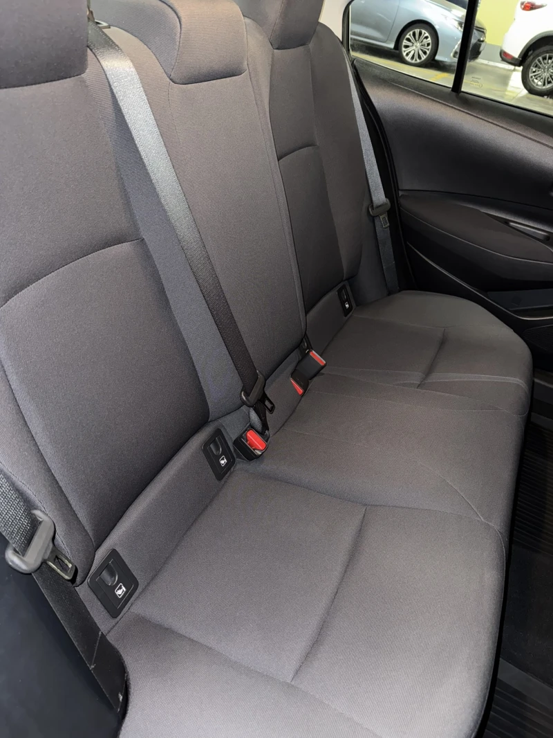 Toyota Corolla 1.5 МТ, снимка 16 - Автомобили и джипове - 51880548