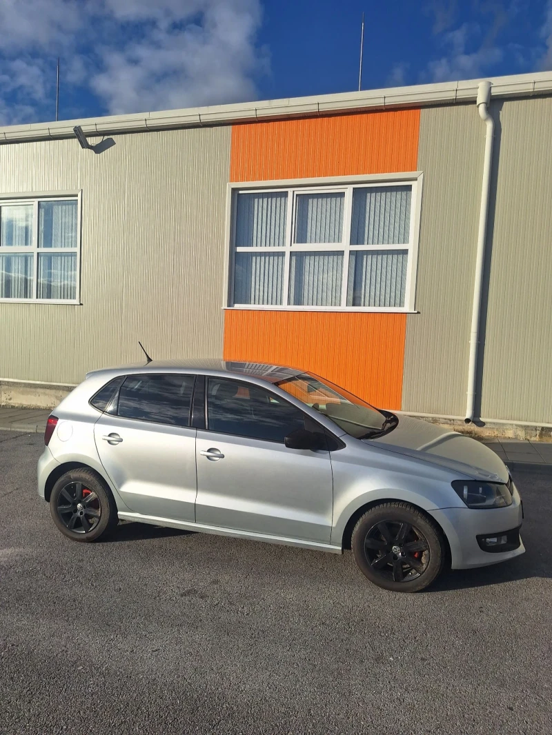 VW Polo, снимка 4 - Автомобили и джипове - 52436065