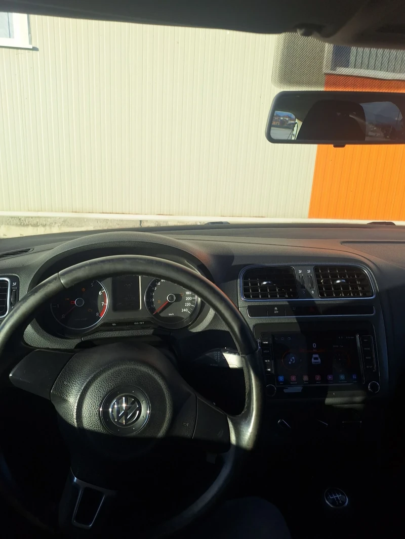 VW Polo, снимка 13 - Автомобили и джипове - 52436065