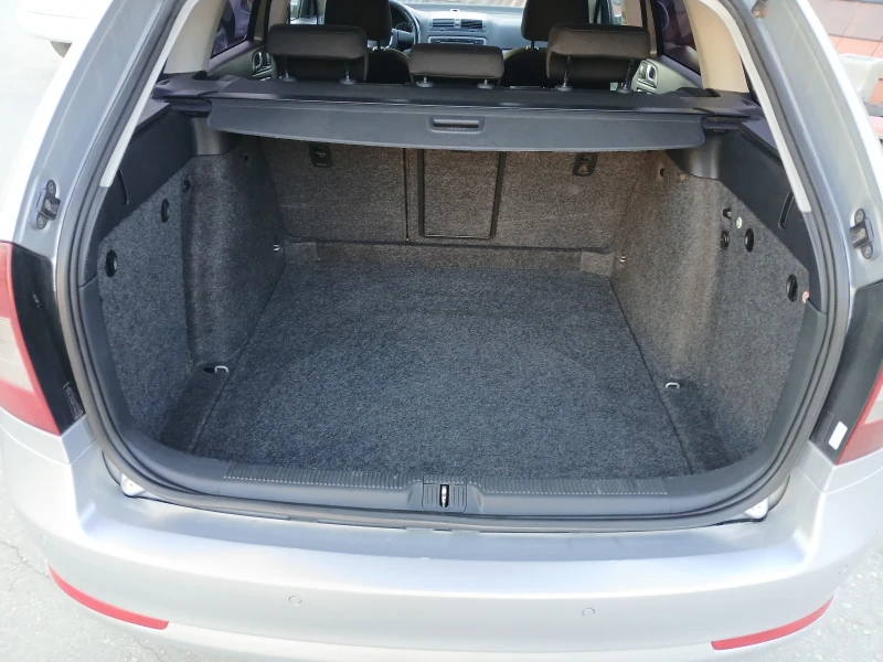 Skoda Octavia 1.6 TDI, снимка 10 - Автомобили и джипове - 52800273