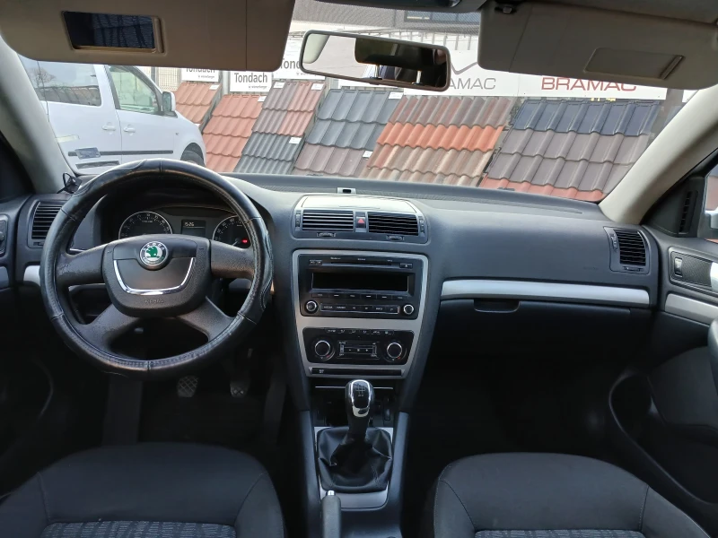 Skoda Octavia 1.6 TDI, снимка 9 - Автомобили и джипове - 52800273
