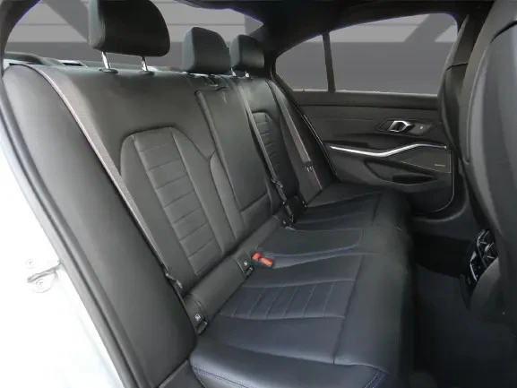 BMW 340 i M xDrive = M-Sport Package Pro = Гаранция, снимка 12 - Автомобили и джипове - 53823795