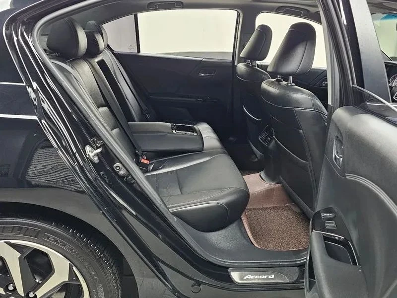 Honda Accord, снимка 12 - Автомобили и джипове - 56690450