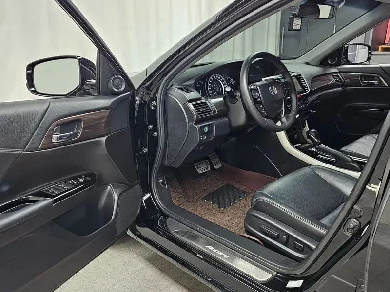 Honda Accord, снимка 10 - Автомобили и джипове - 56690450