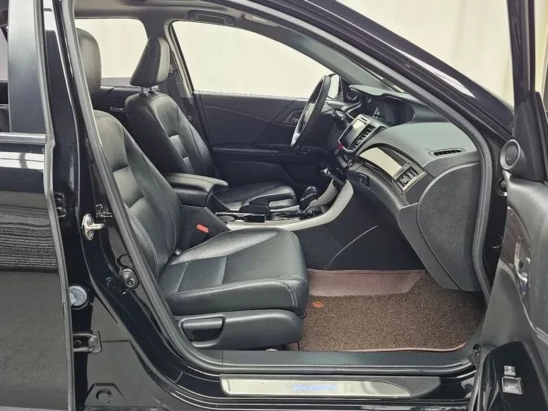 Honda Accord, снимка 11 - Автомобили и джипове - 56690450